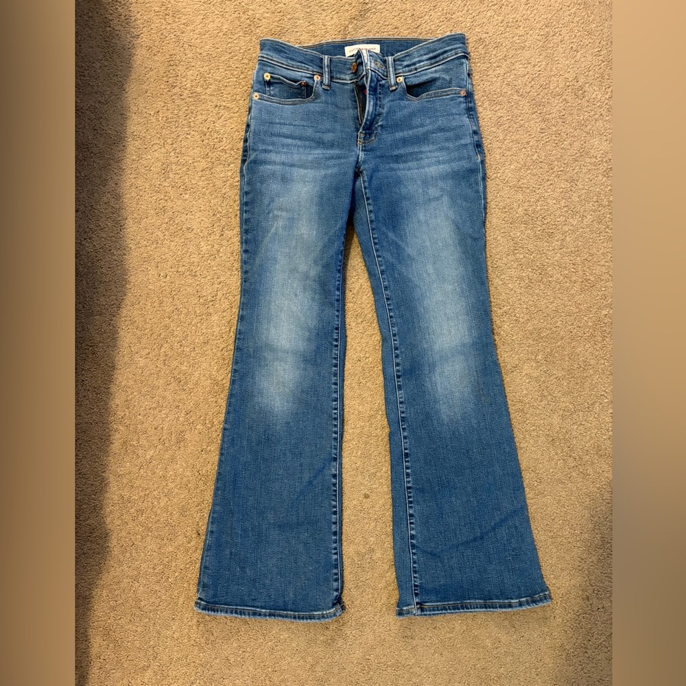 Lucky Brand sweet mid rise flare jeans size 2/26